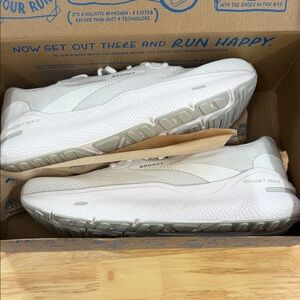 Brooks Ghost Max Men's Running Shoes in White